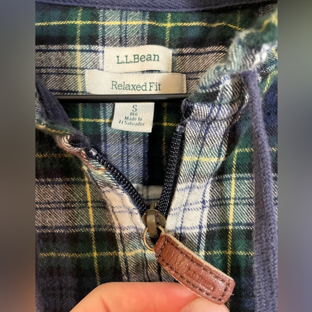 L.L. Bean Flannel Hoodie Scotch TartanPlaid Relaxed Fit Full Zip Size Small - Picture 2 of 9